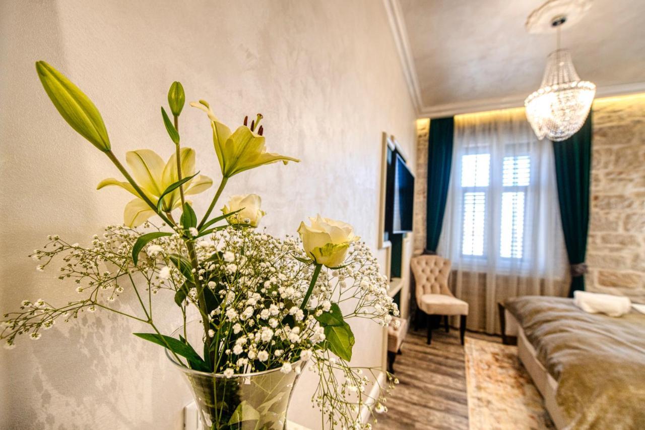 Riva Palace - Design Rooms Zára Kültér fotó